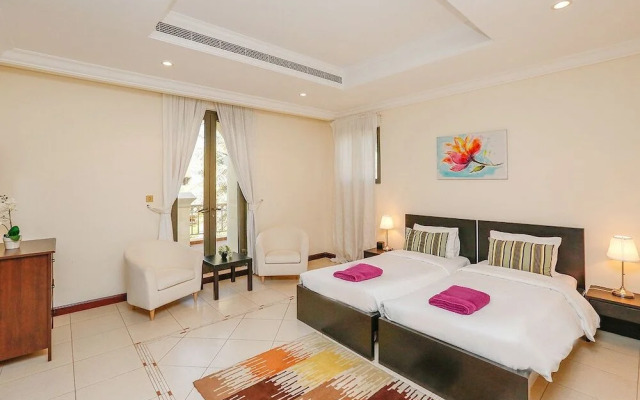 The Palm Jumeirah Villas - Frond F