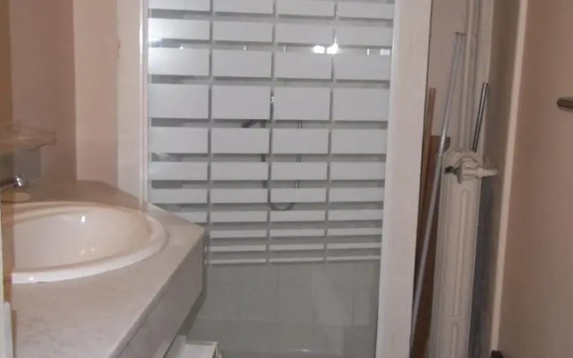 French Booking Cannes Chateau