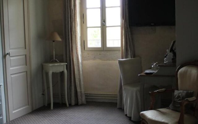 Chateau Du Four De Vaux