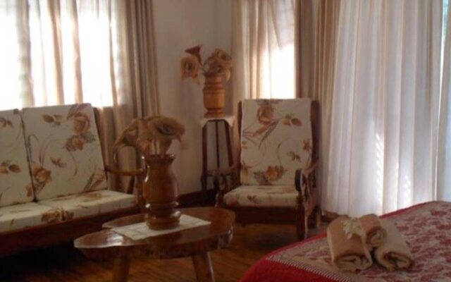 Le Port Guest House