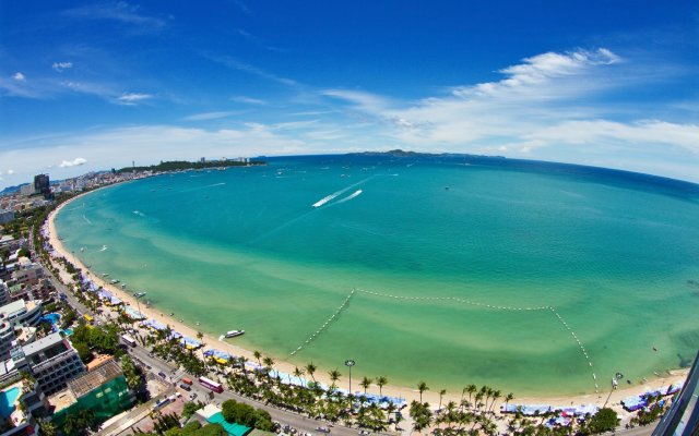 Seven Sea Condo & Water Park Pattaya By the Sea