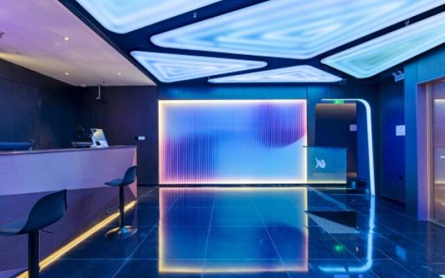 viewking Hotel (Shanghai Hongqiao Hub Longhu Tianjie Branch)