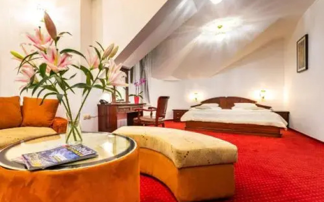 Garni Hotel Royal Crown