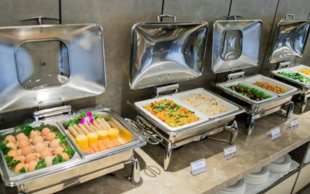 Ease Hotel (Shenyang University of Aeronautics and Astronautics Metro Station)