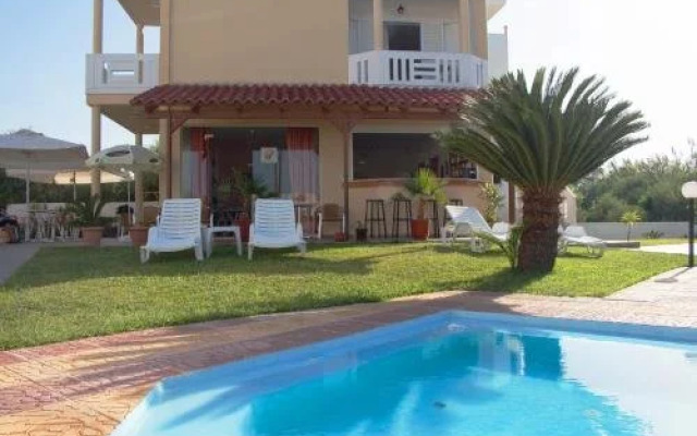 Elena Rooms & Apartments