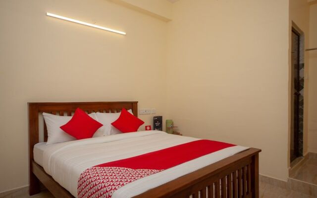 Oyo 25004 Vinayak Residency