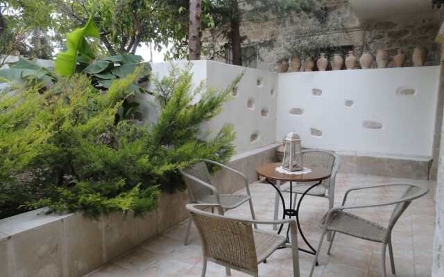 Villa Arokaria