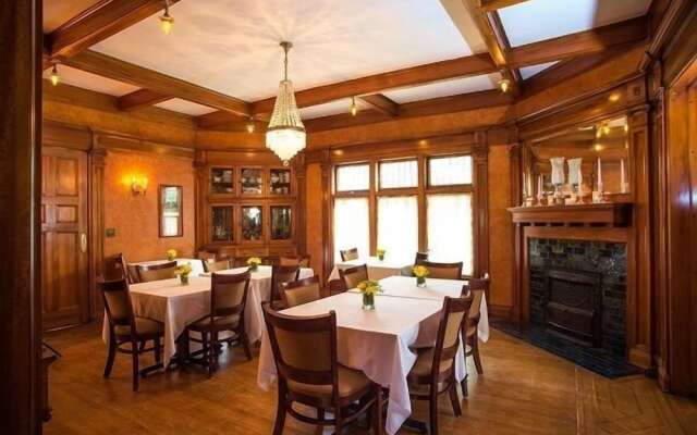 Cartier Mansion B&B