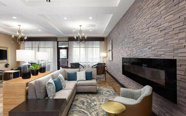 DoubleTree by Hilton Charleston Mount Pleasant
