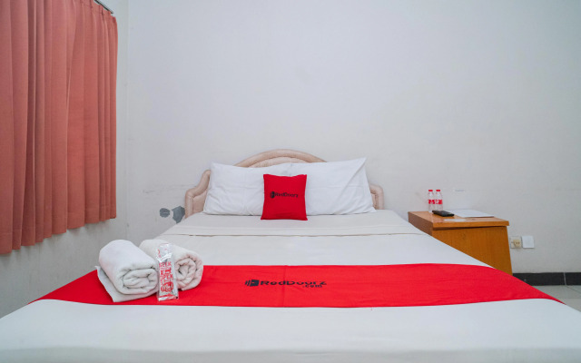 RedDoorz near Rumah Sakit Baptis Kediri