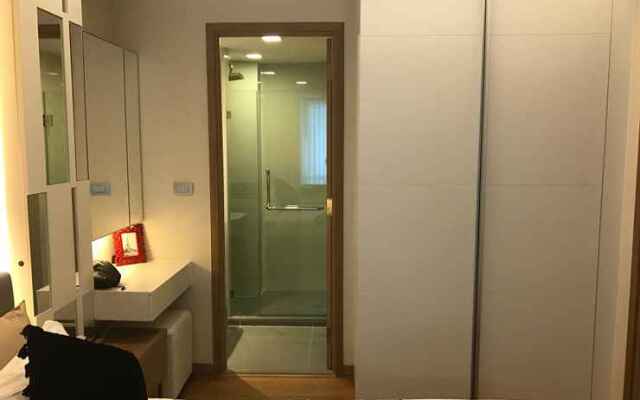 Luxury Condo Sukhumvit 11-13 Asoke Nana Nightlife