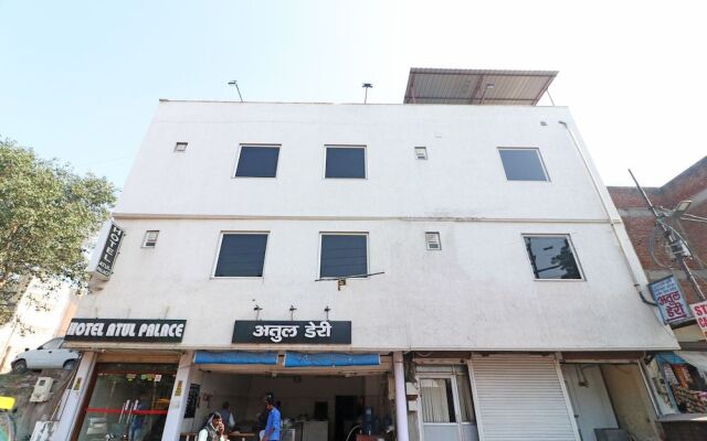 Oyo 24723 Hotel Atul Palace