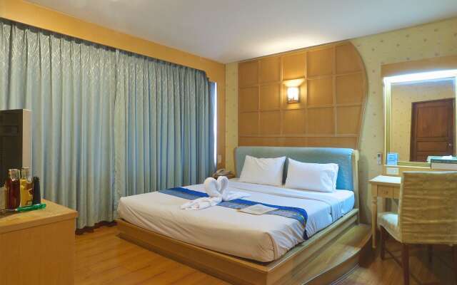 Silom Avenue Inn