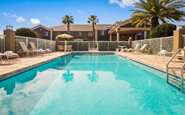 Best Western Edgewater Inn
