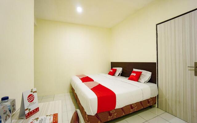 Super OYO 1838 COZY Home