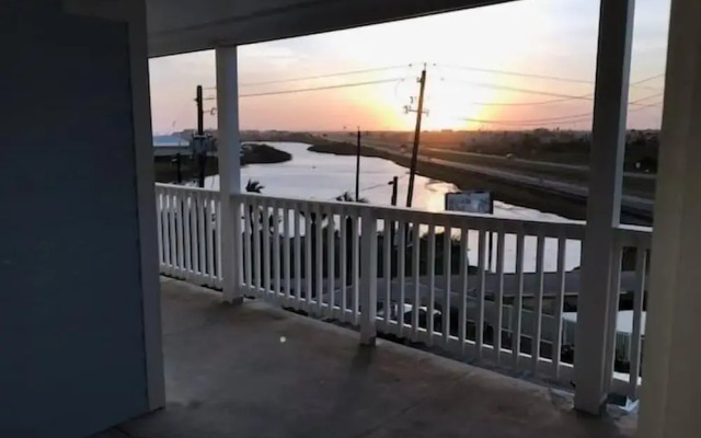 Seascape 1322 2 Bedroom Condo by RedAwning