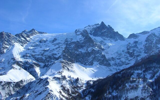 Apartment With 2 Bedrooms In La Grave With Wonderful Mountain View Balcony And Wifi