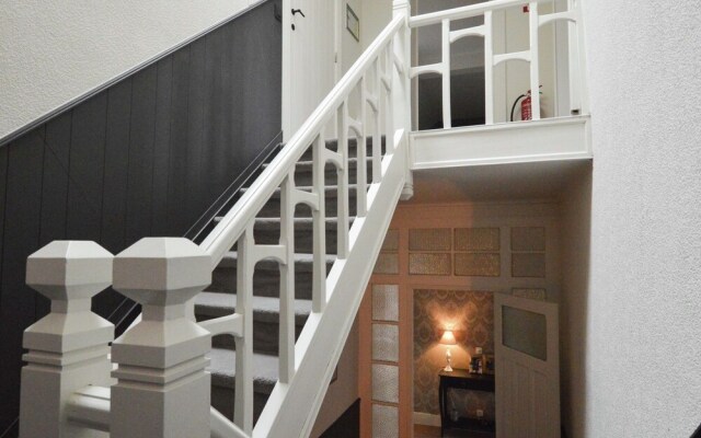 Luxurious Villa in Heuvelland with Garden