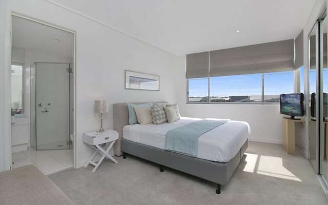 Luxury Bale Penthouse & Jacuzzi Spa 1328 North Culture