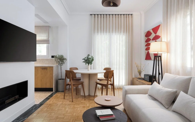 Kolonaki Athena Residence by Fineline