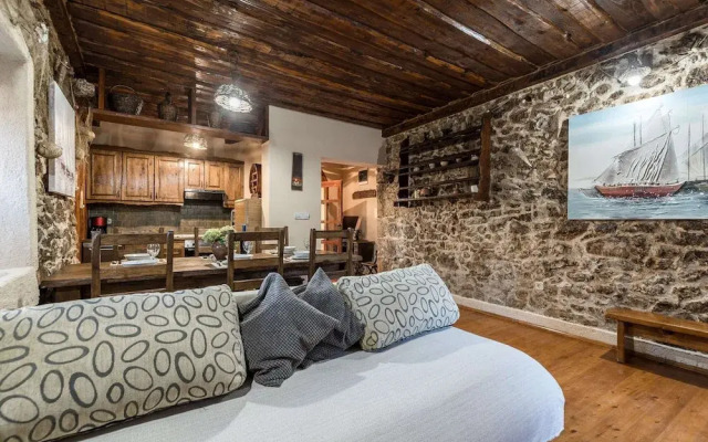 Pet-friendly Holiday Home in Sukošan with Hot Tub