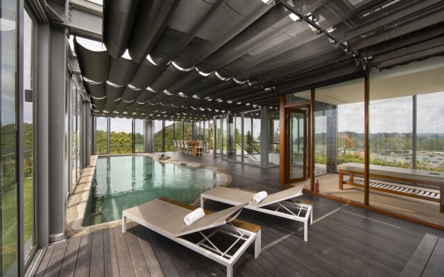 Flamingo Premium Cat Ba Beach Resort Hotel