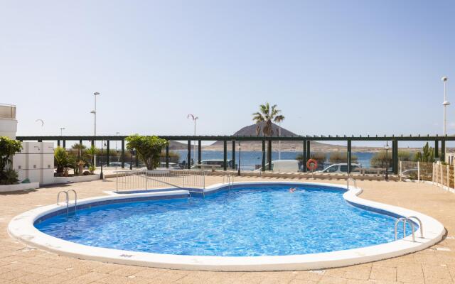 Medano Seastar first line sea view by Edén Rentals