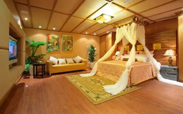 Rainbow Forest Motel