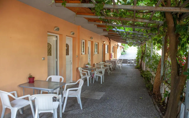 Hotel Loula