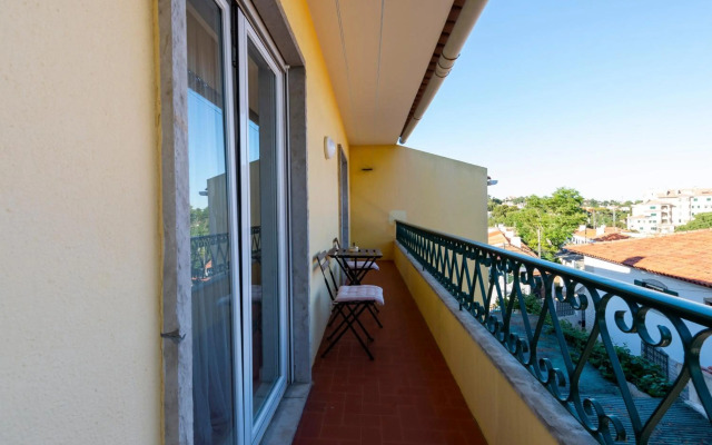 The Yellow House Cascais