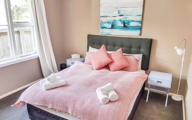 Outdoor Living in Christchurch – Guest Rooms – Christchurch