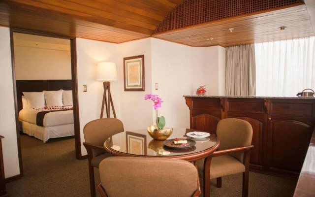 J&A Classic Hotel
