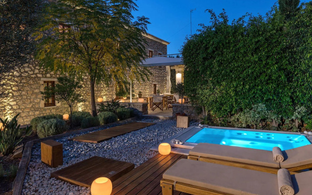 Mare Monte Luxury Suites