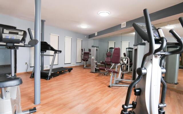 Baymont by Wyndham Flint Airport North