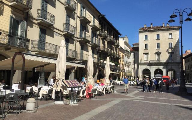 Piazza Duomo Amazing Downtown by Logicasa