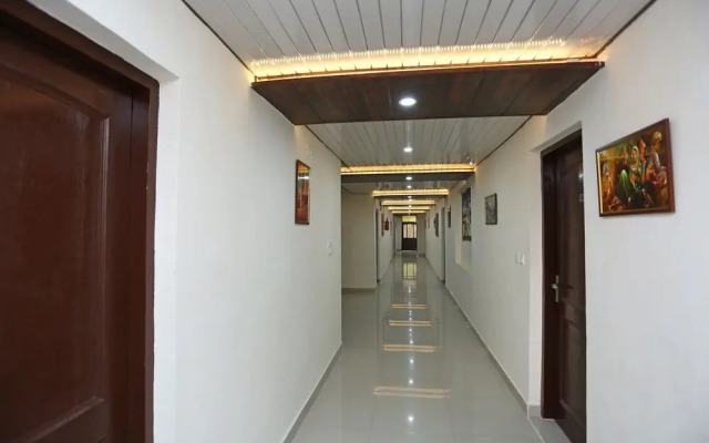OYO 33407 Hotel Ashiana
