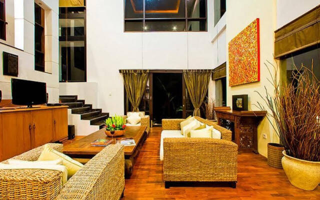 Villa Abadi