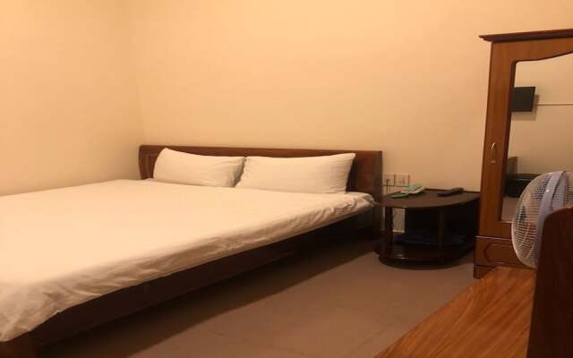 Quang Chien Hotel by Zuzu