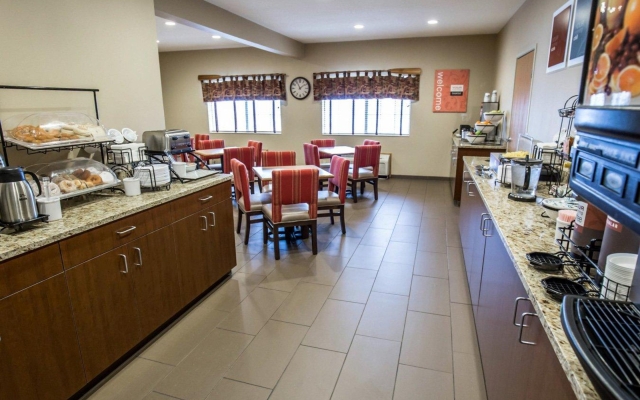 Comfort Suites Omaha East-Council Bluffs