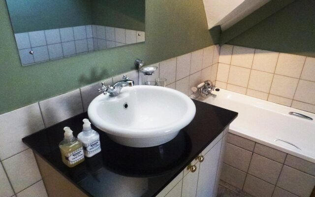 Yamkela Guest House