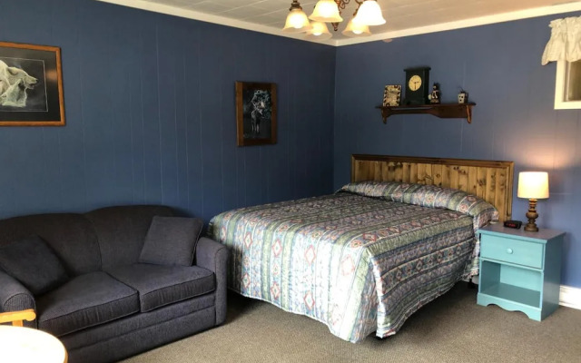 Dwight Village Motel