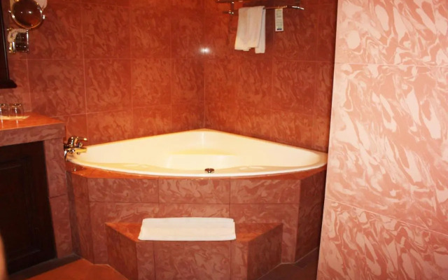 Travellers Suites-2bedrm Suite