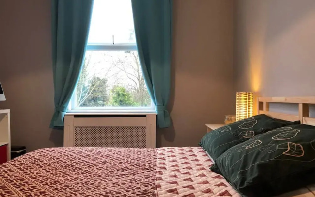 Double bedroom near Heathrow