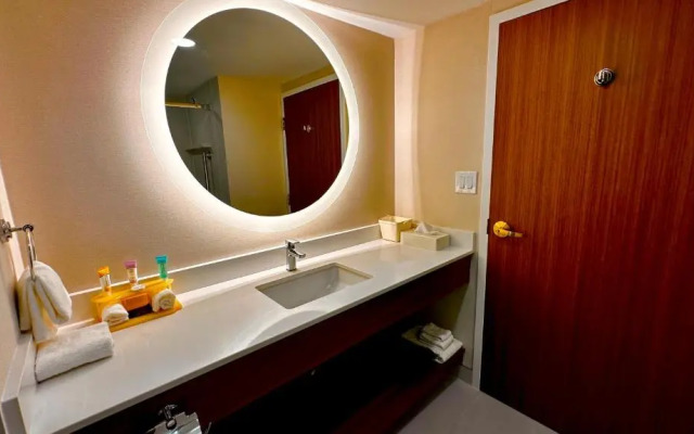 Newmarket Hotel & Suites