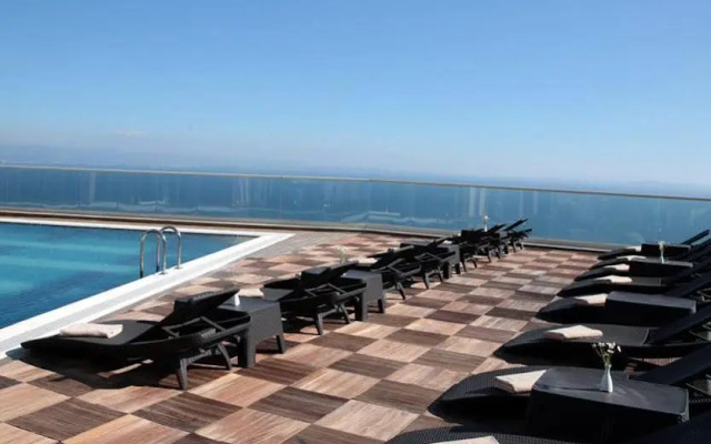Rezone Health & Oxygen Hotel