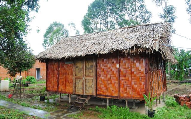 Nui Tuong Village Stay
