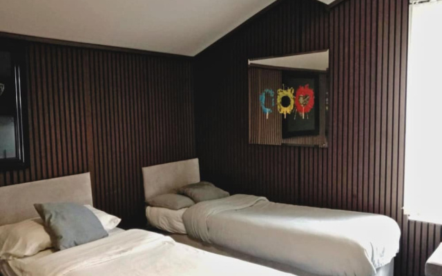 Kop View Rooms near Anfield