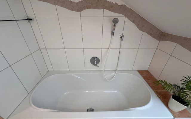 Shared Holiday in two Separate Flats