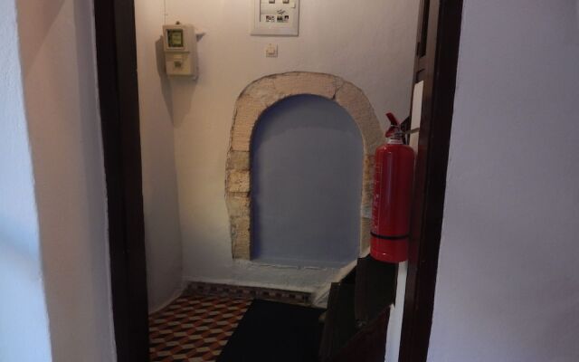 Kasteli Suites