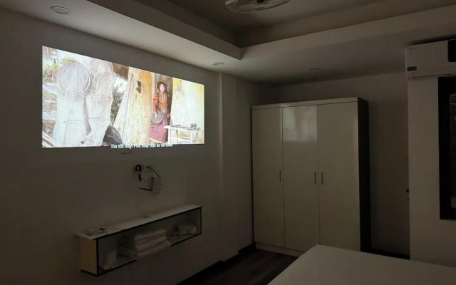 Era Apartment Ha Yen Quyet